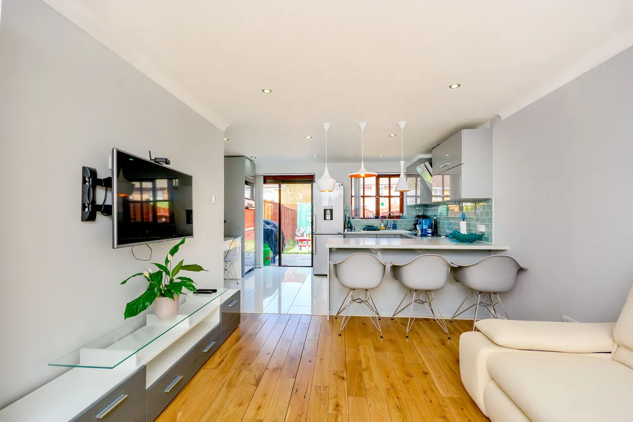 103 Hither Farm Road, London, photo 8