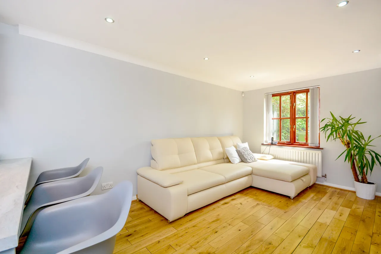103 Hither Farm Road, London, photo 2