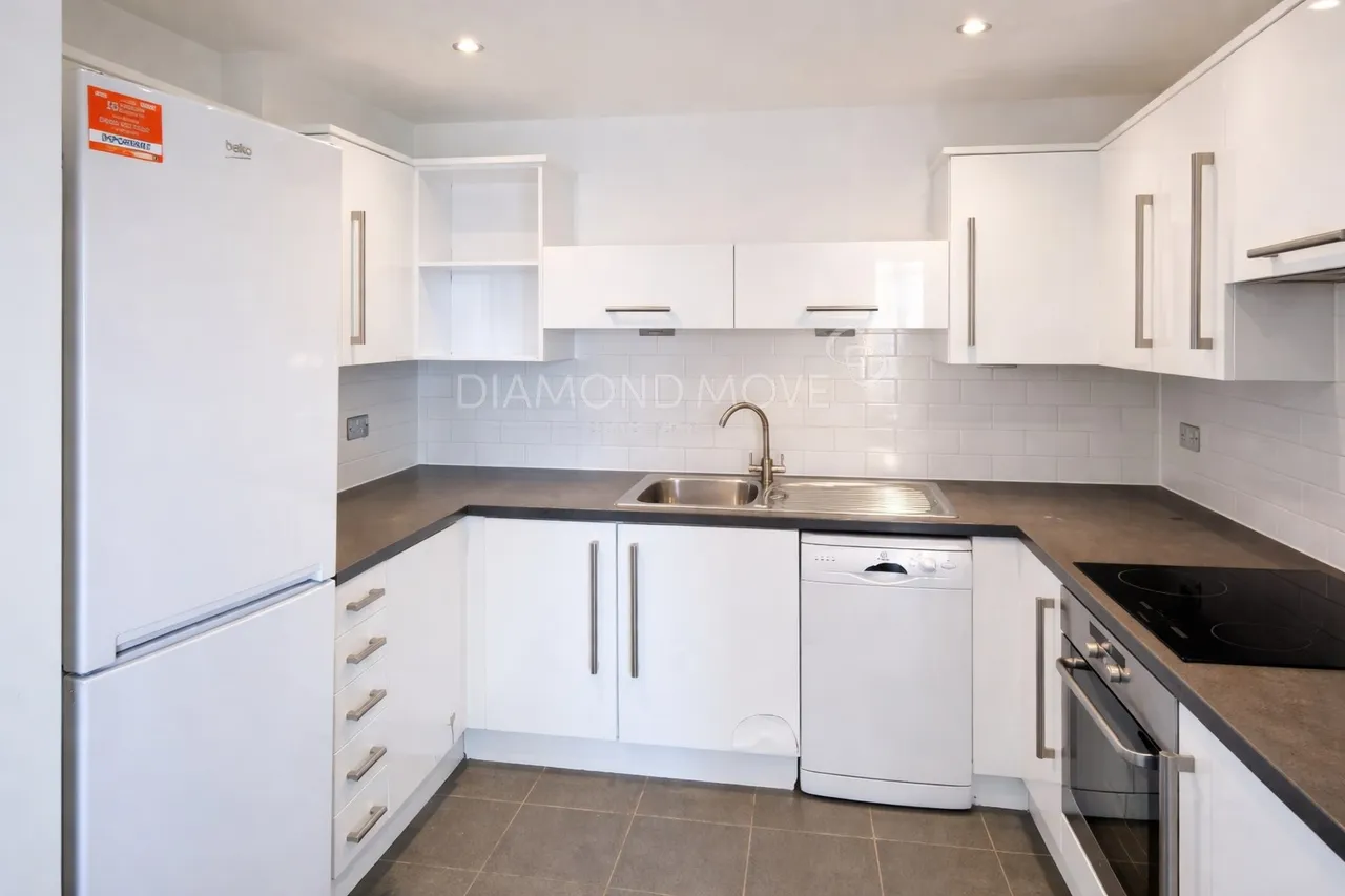 Prince Regent Road, Hounslow, TW3, photo 3