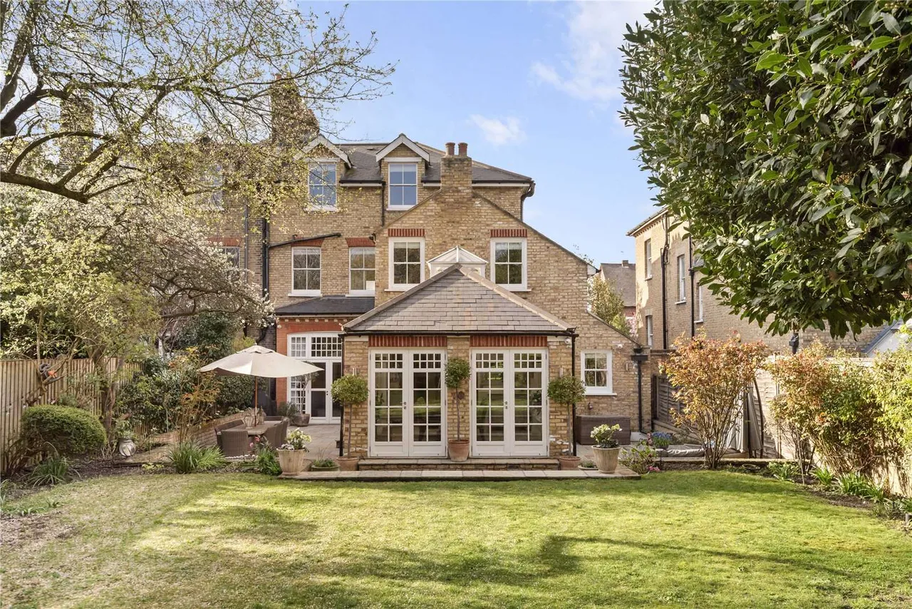 6 bed house for sale — Earlsfield Road, London, SW18 3DB