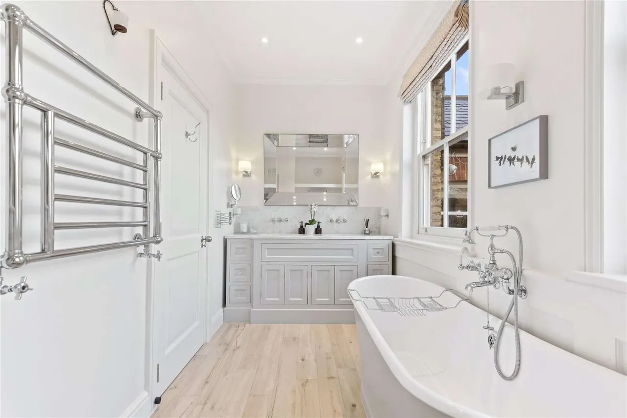 Earlsfield Road, London, SW18 3DB, photo 12