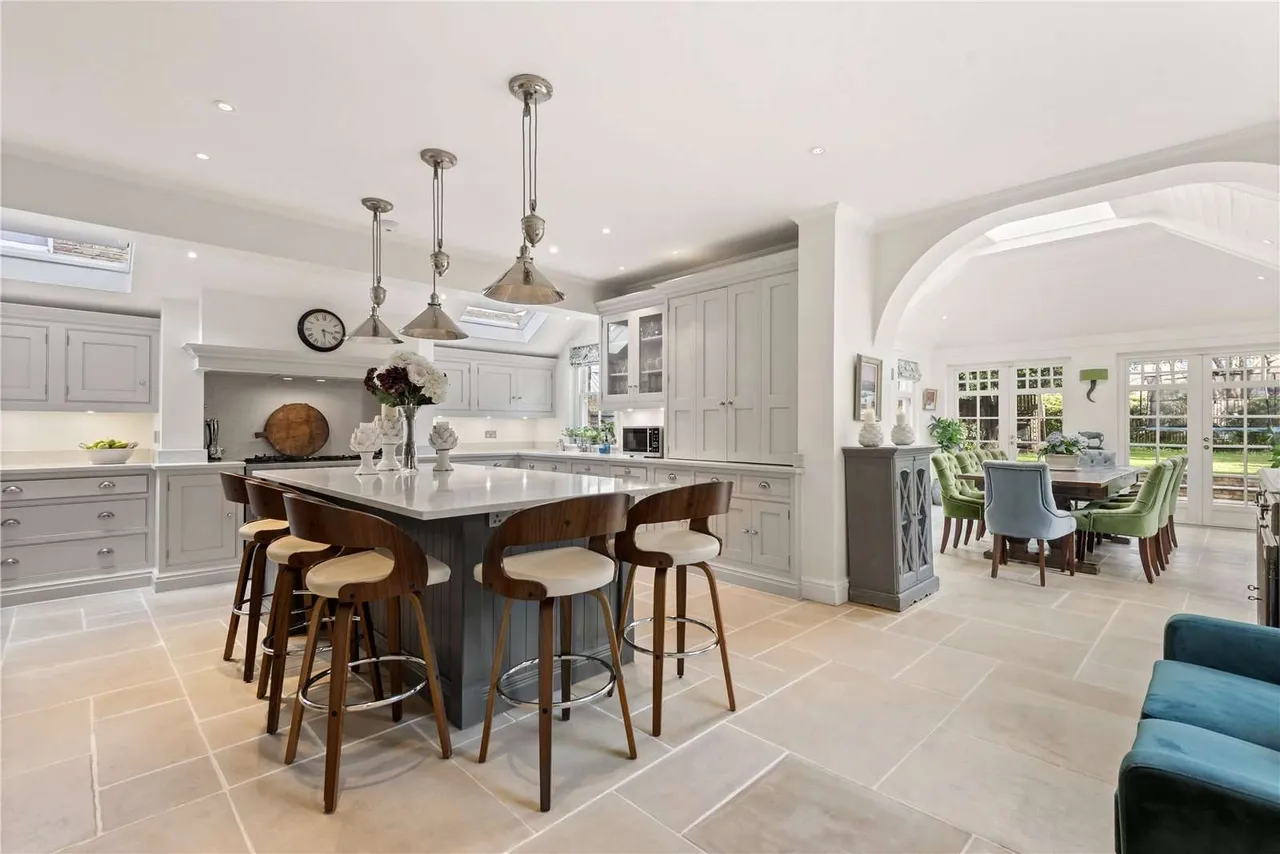 Earlsfield Road, London, SW18 3DB, photo 2