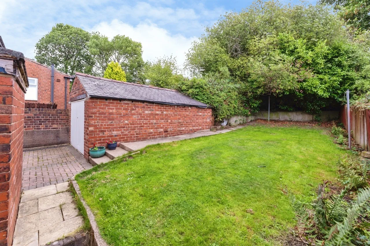 Longley Lane, SHEFFIELD, South Yorkshire, S5, photo 3
