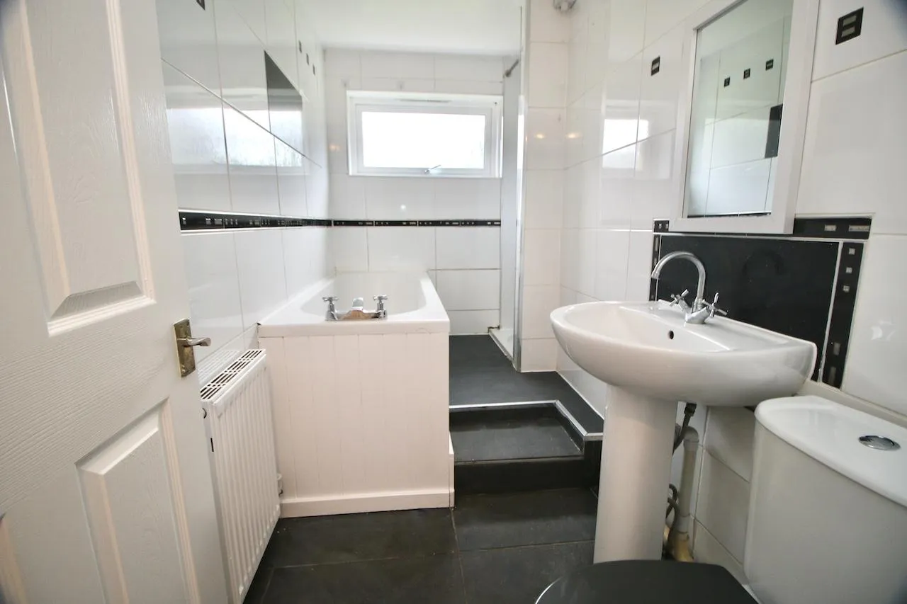 Tiree Court, Cumbernauld, G67 1NS, photo 12