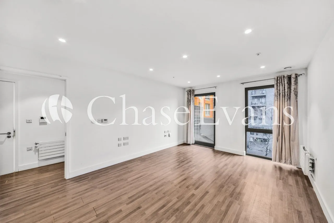 1 bed flat for sale — Rathbone Market, 12 Barking Road, Canning Town, London, E16