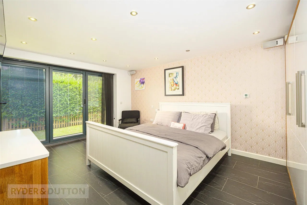 Binns Lane, Holmfirth, HD9, photo 13