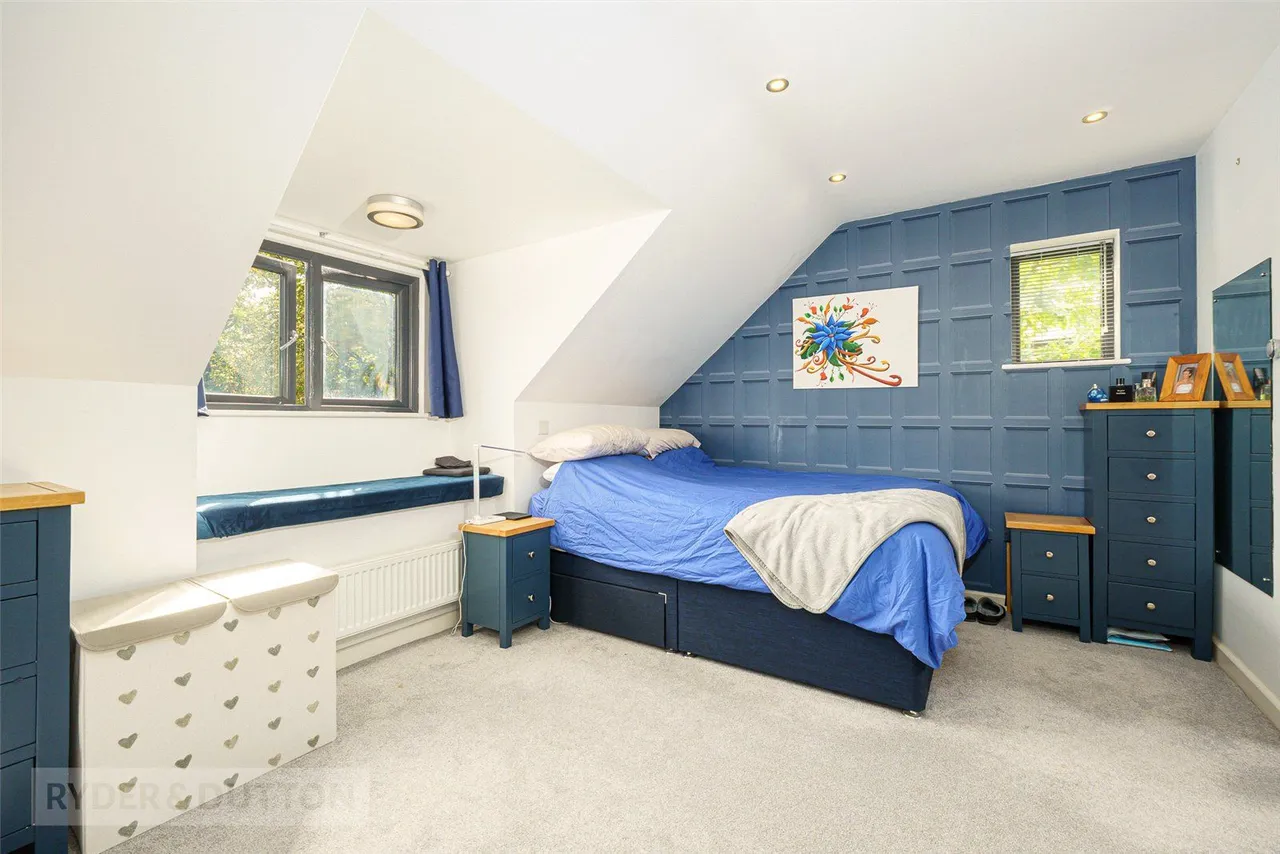 Binns Lane, Holmfirth, HD9, photo 17