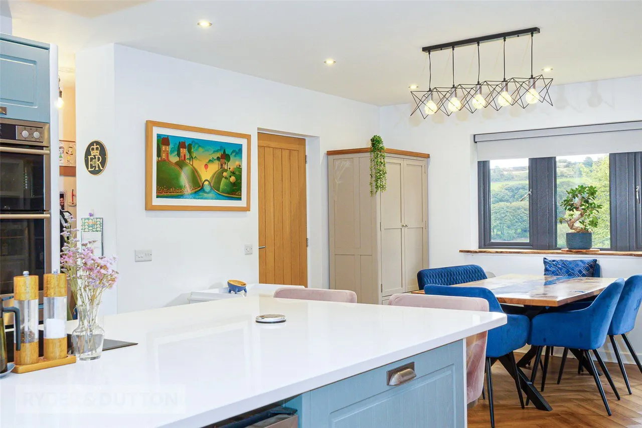 Binns Lane, Holmfirth, HD9, photo 4