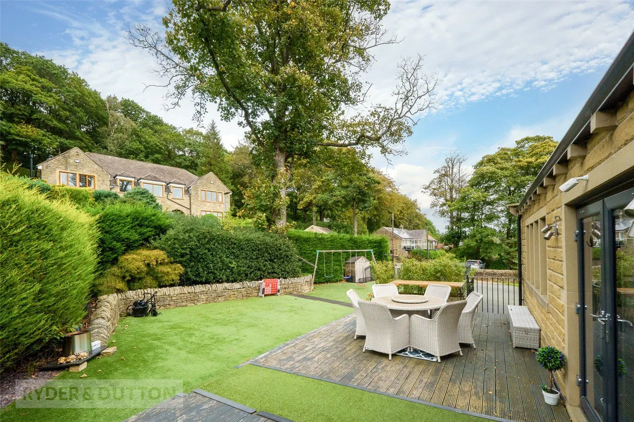 Binns Lane, Holmfirth, HD9, photo 27