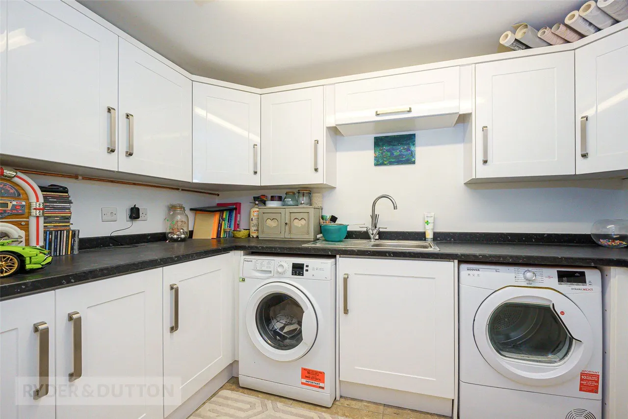 Binns Lane, Holmfirth, HD9, photo 10