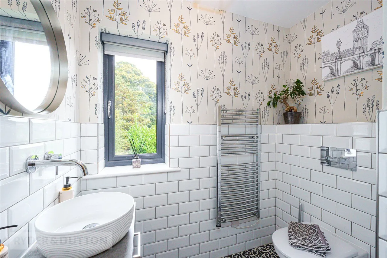 Binns Lane, Holmfirth, HD9, photo 11