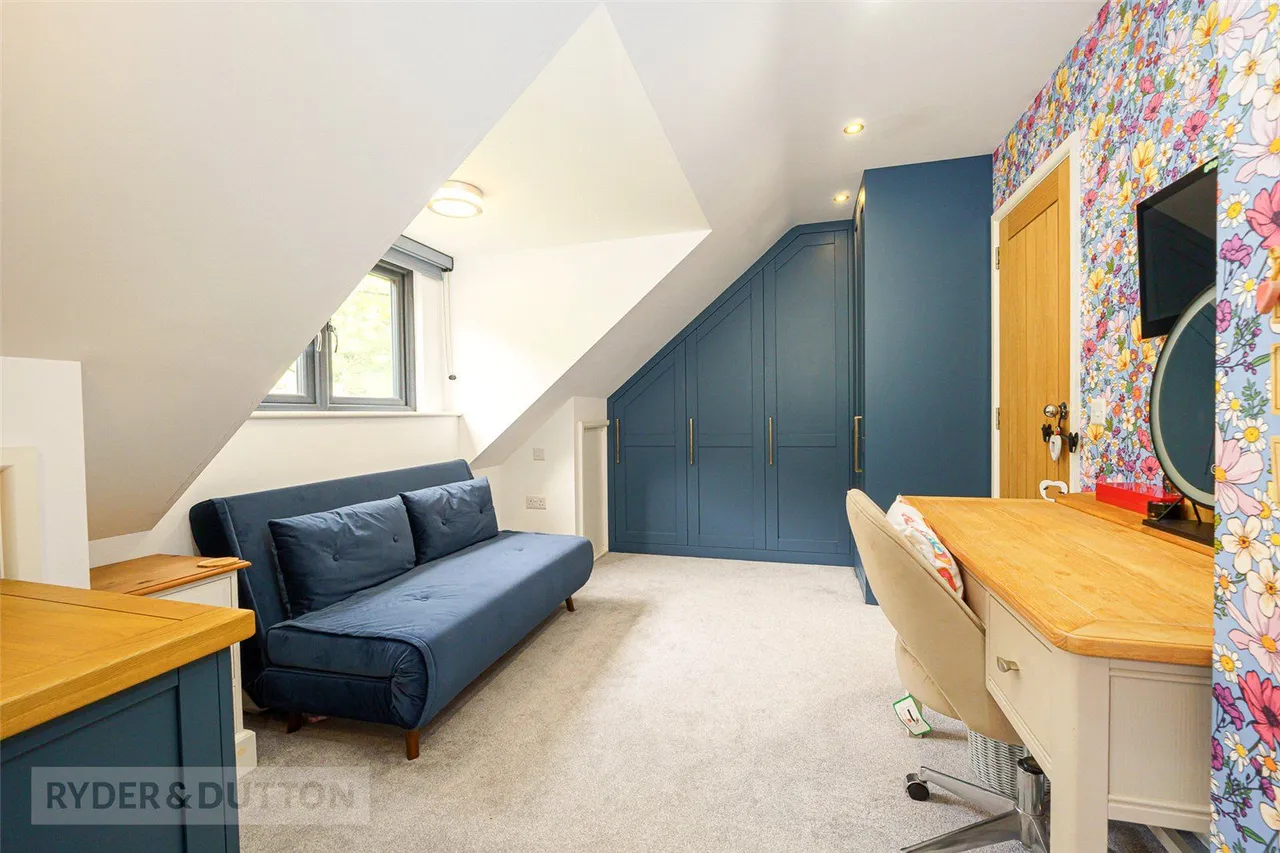 Binns Lane, Holmfirth, HD9, photo 23