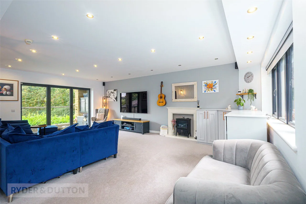 Binns Lane, Holmfirth, HD9, photo 8