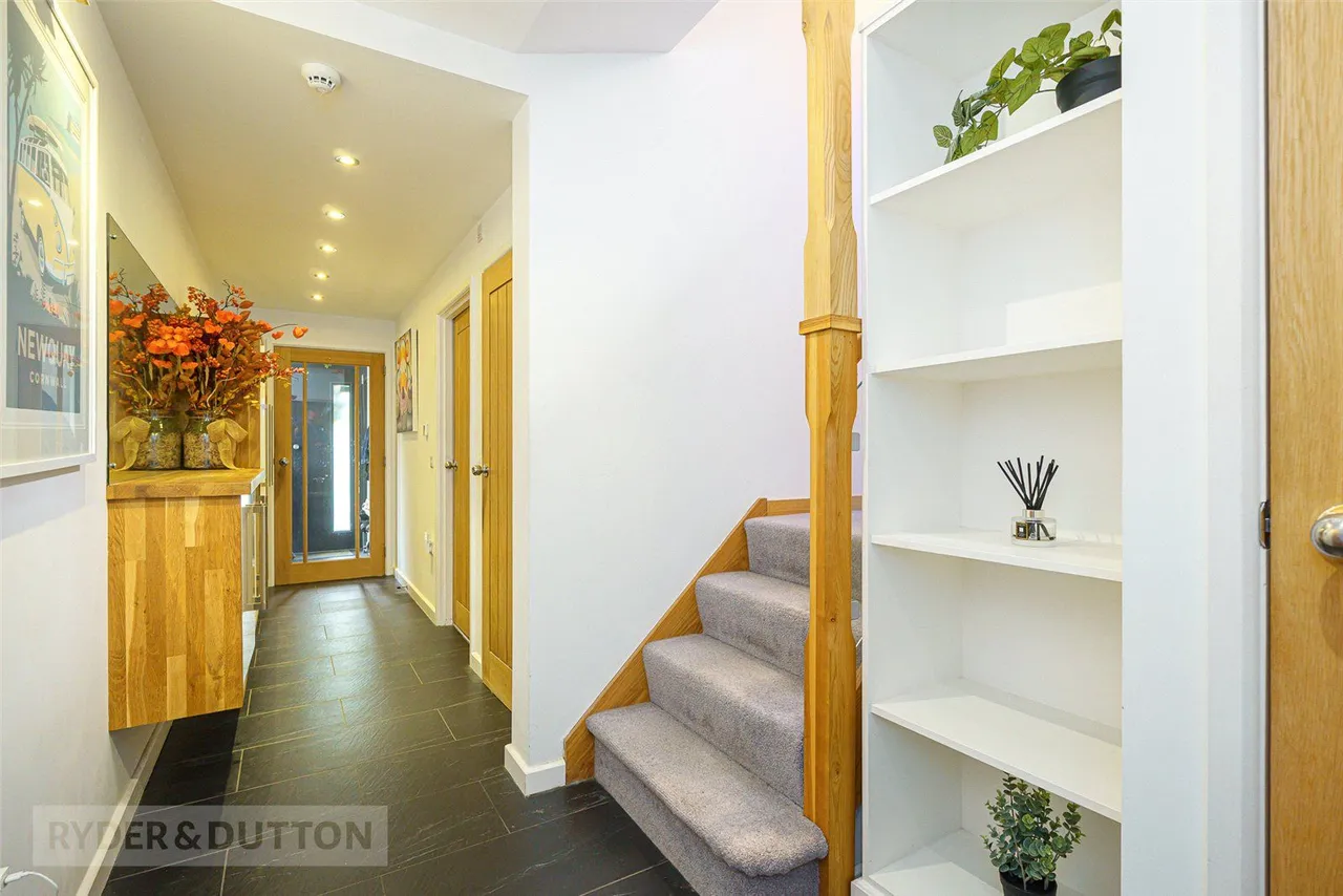 Binns Lane, Holmfirth, HD9, photo 12