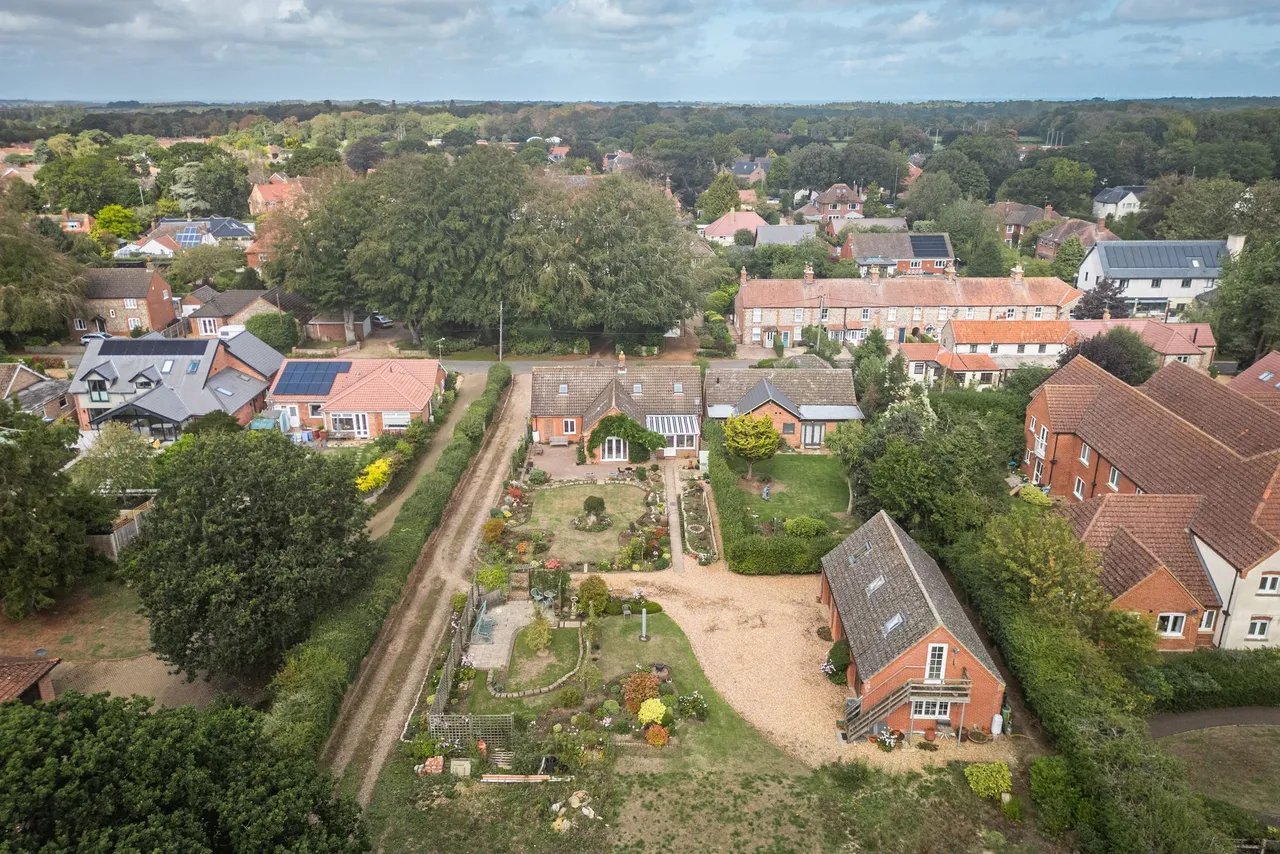 Grove Lane, Holt, NR25, photo 14