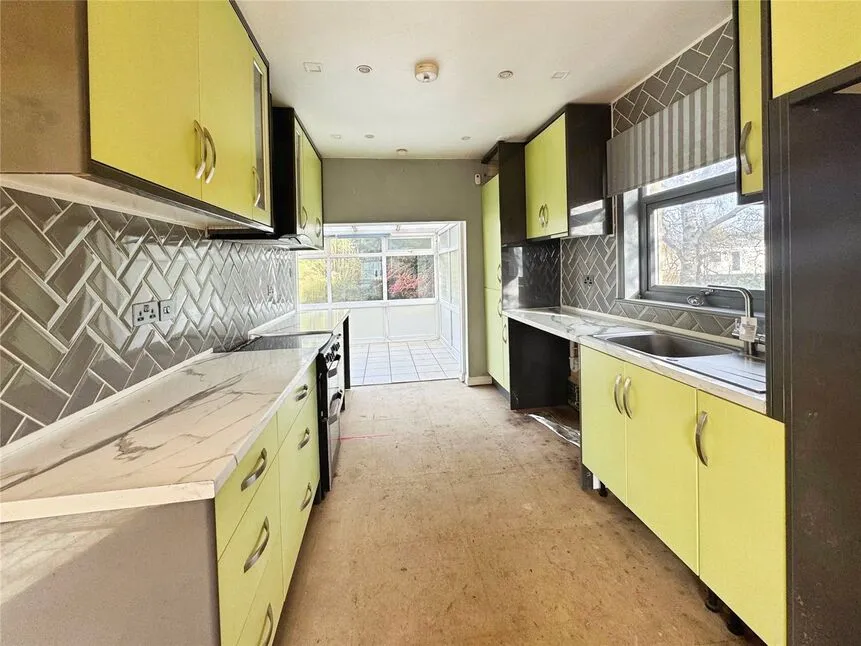 Bexhill Road, St. Leonards-on-Sea, East Sussex, TN38, photo 2