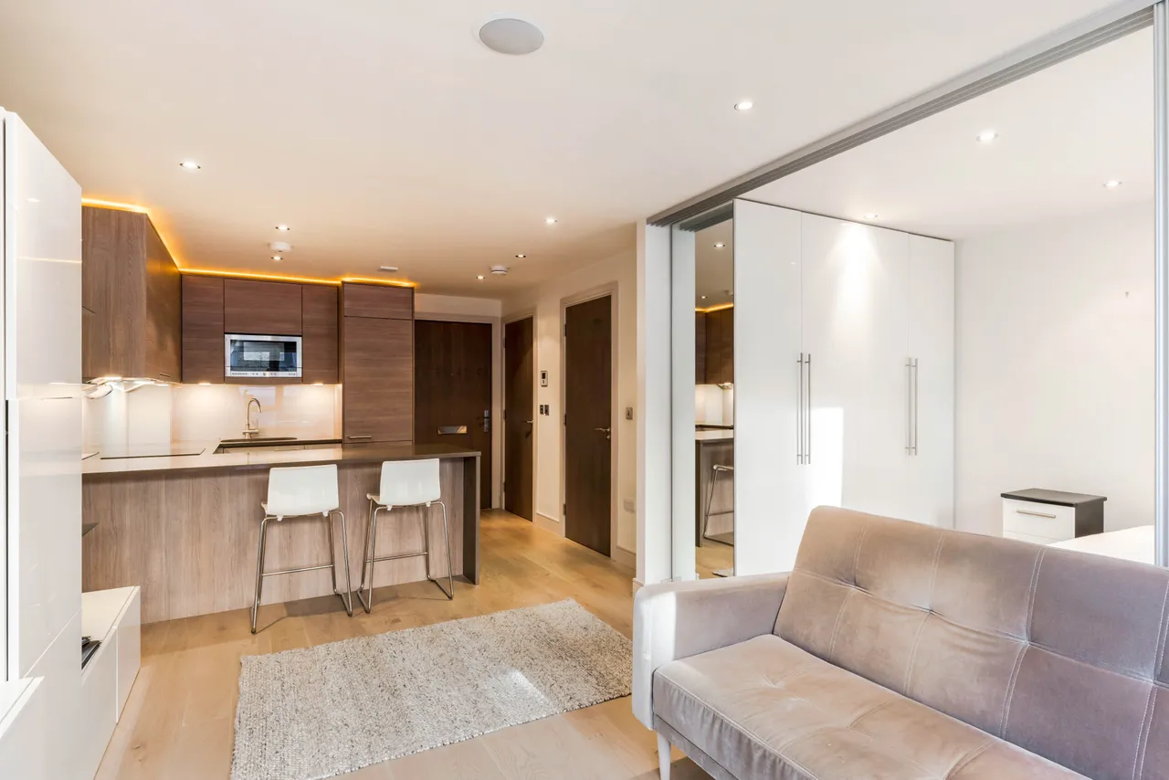 Townmead Road, London, SW6, photo 2