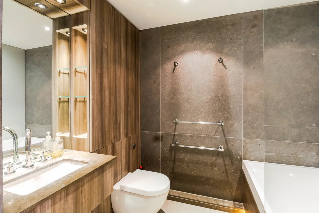 Townmead Road, London, SW6, photo 8