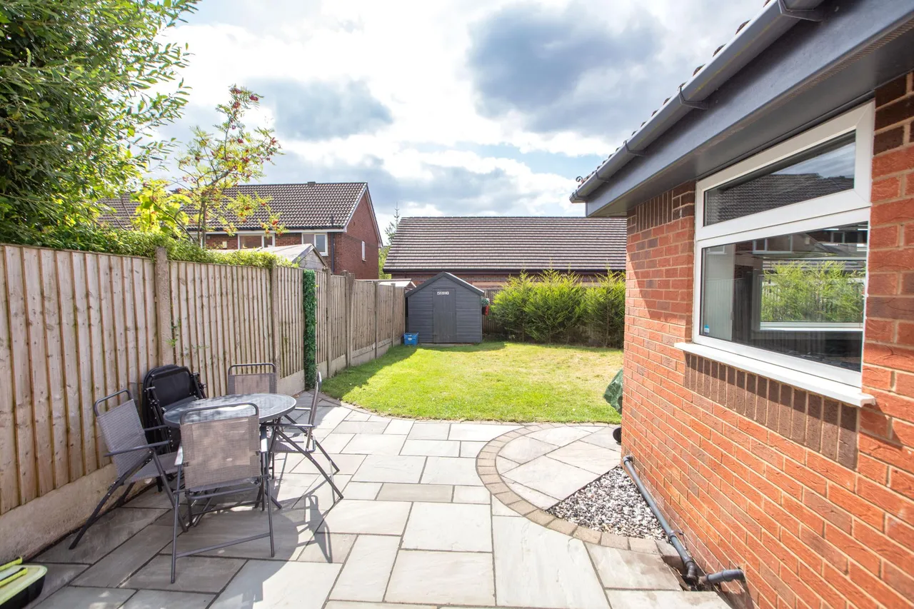 Rushbury Drive, Oldham, OL2, photo 21