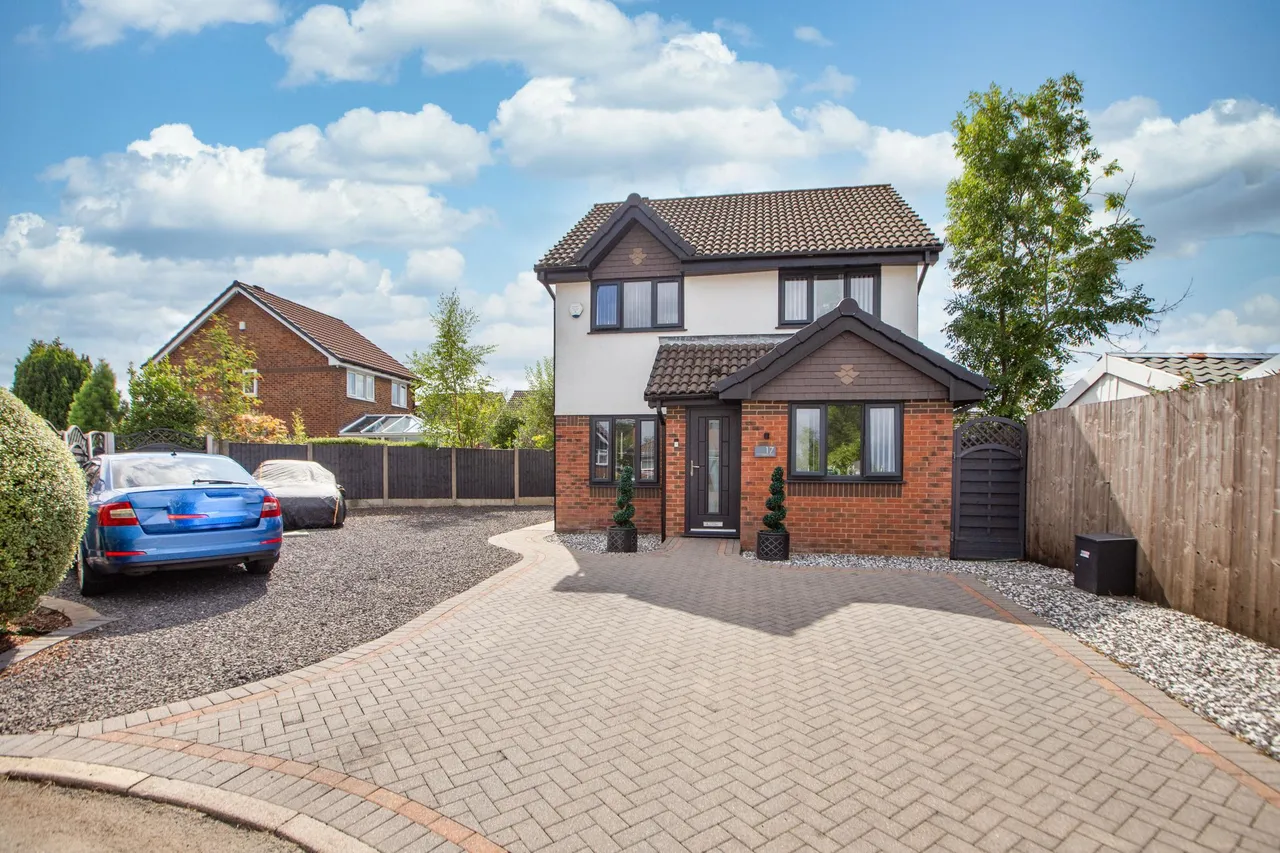 4 bed house for sale, Rushbury Drive, Oldham, OL2