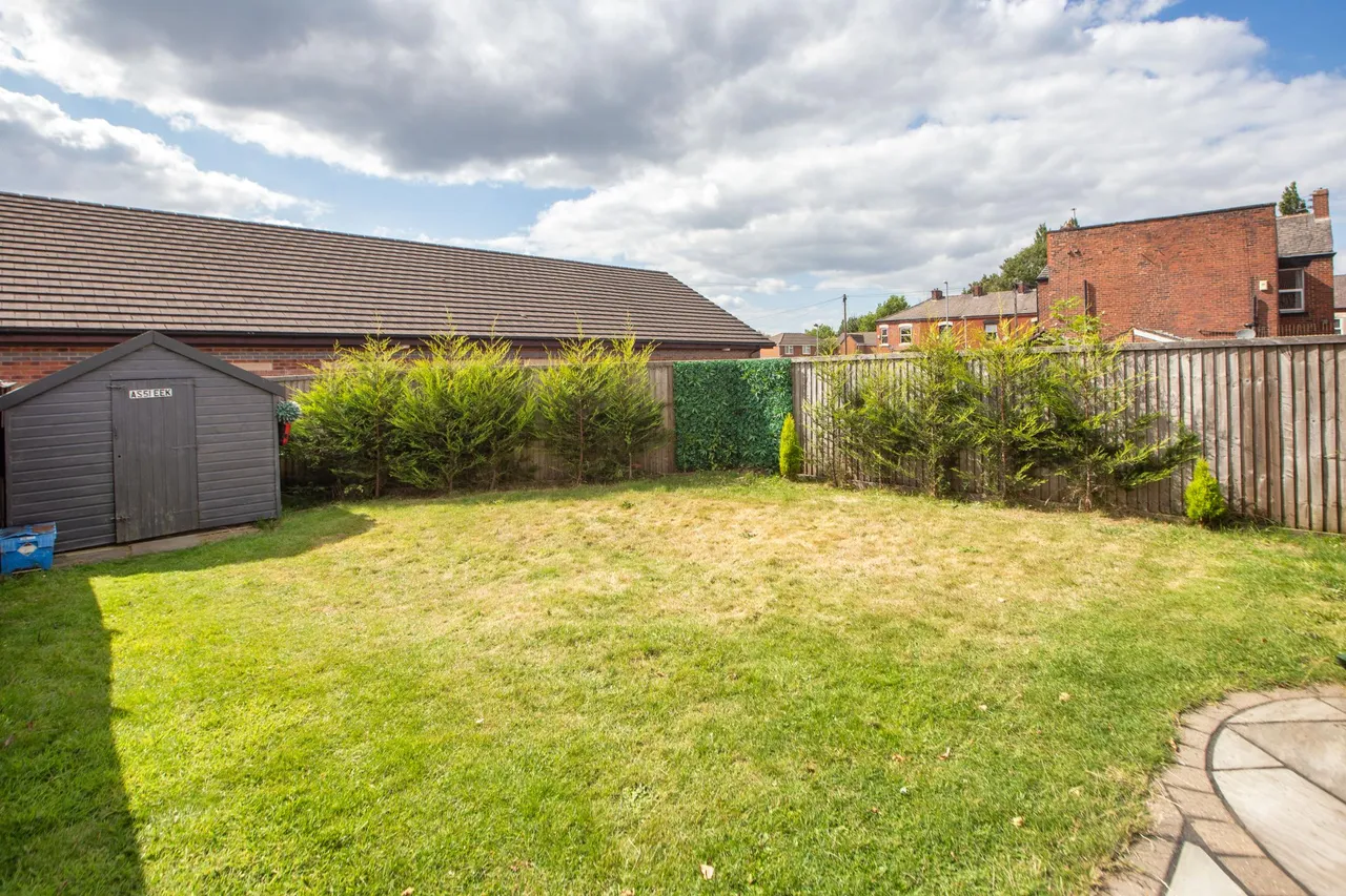 Rushbury Drive, Oldham, OL2, photo 18