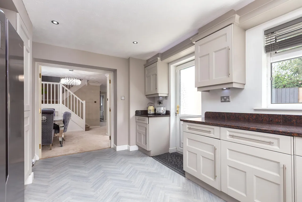 Rushbury Drive, Oldham, OL2, photo 7