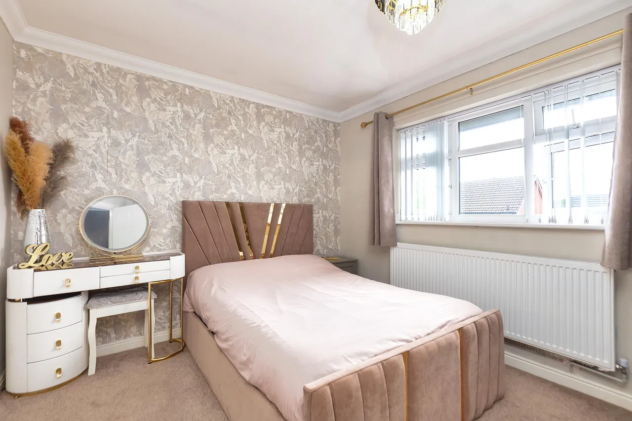 Rushbury Drive, Oldham, OL2, photo 12