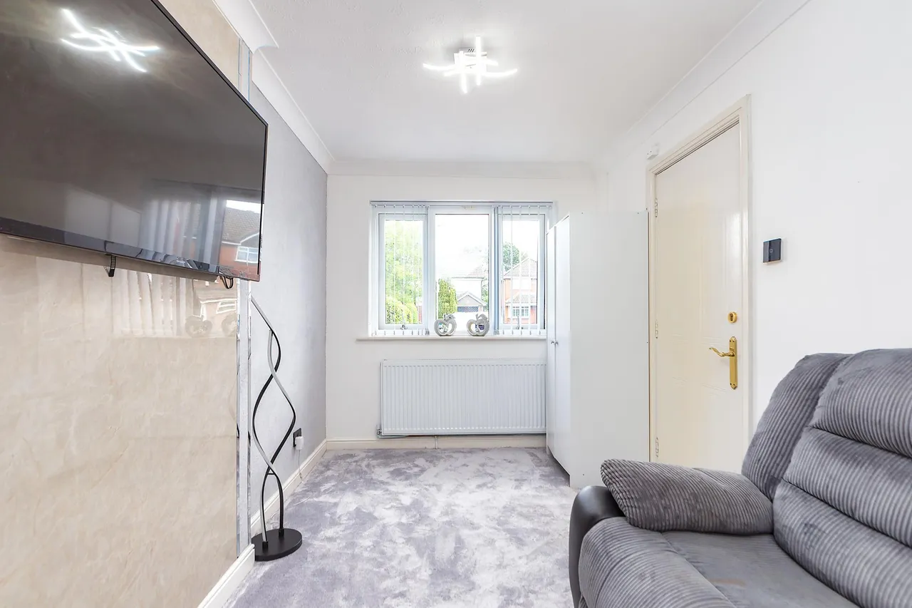Rushbury Drive, Oldham, OL2, photo 11