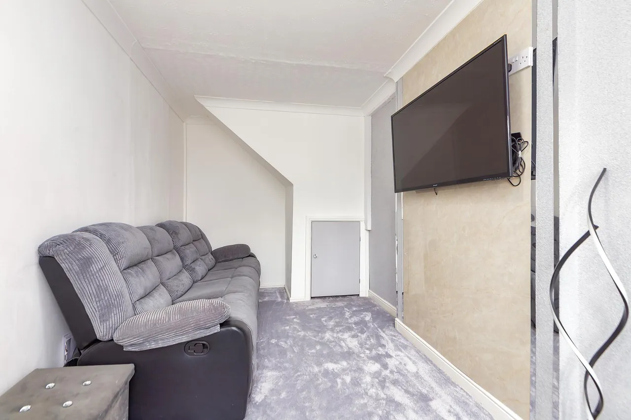 Rushbury Drive, Oldham, OL2, photo 16