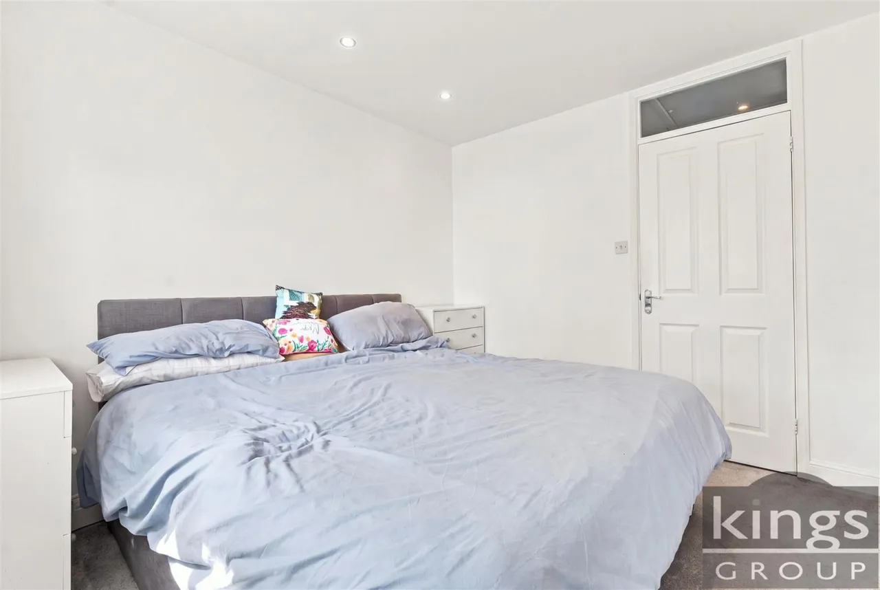 Bushbarns, Cheshunt, photo 8