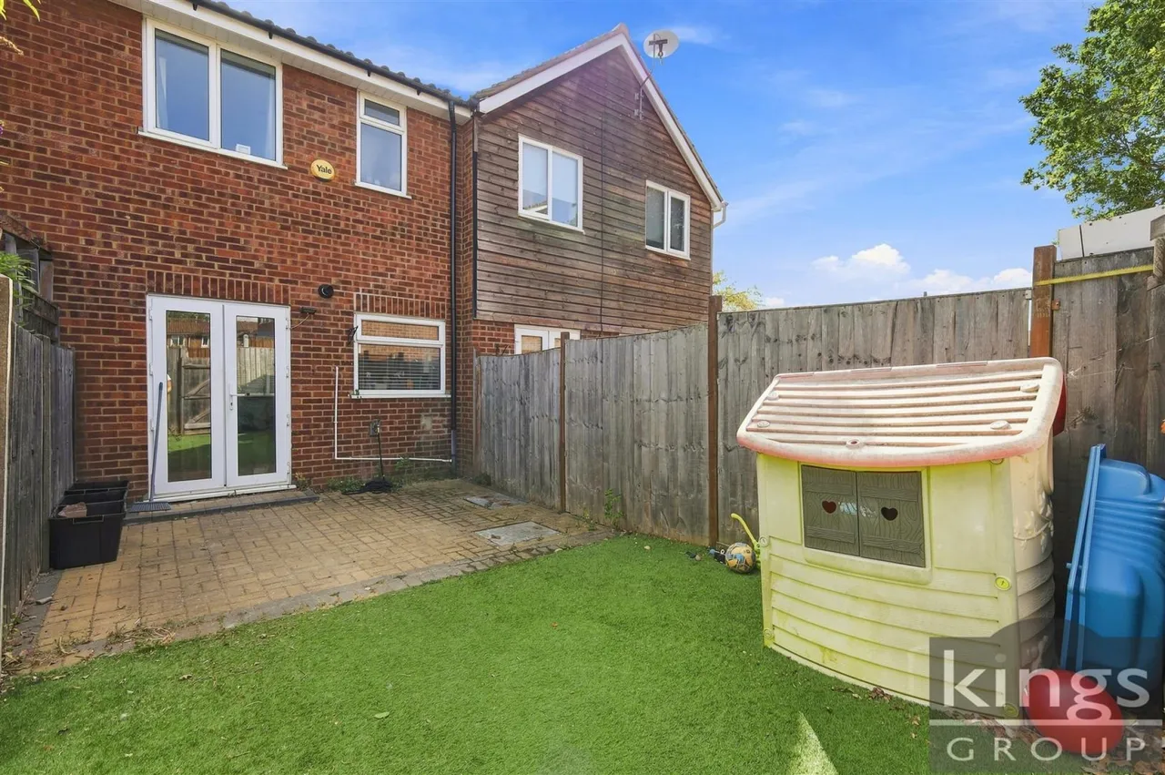 Bushbarns, Cheshunt, photo 13