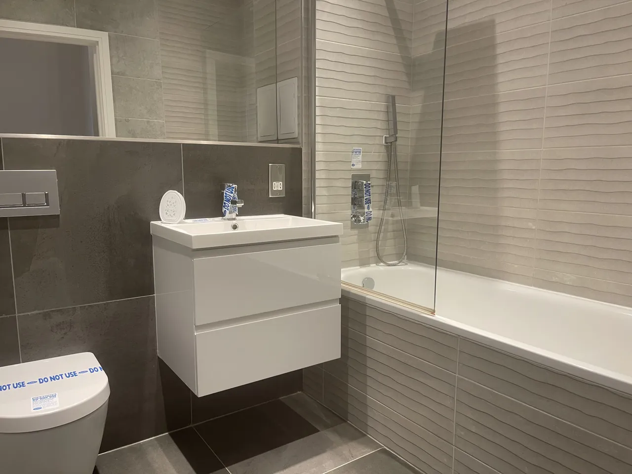 Hazelwick Avenue, RH10, photo 7