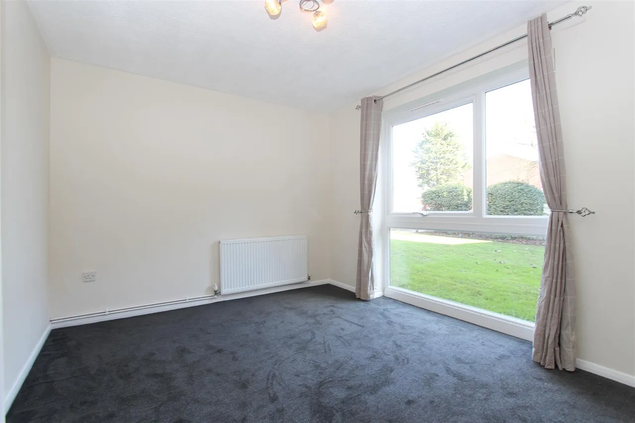 Cranston Close, Ickenham, UB10 8TH, photo 4