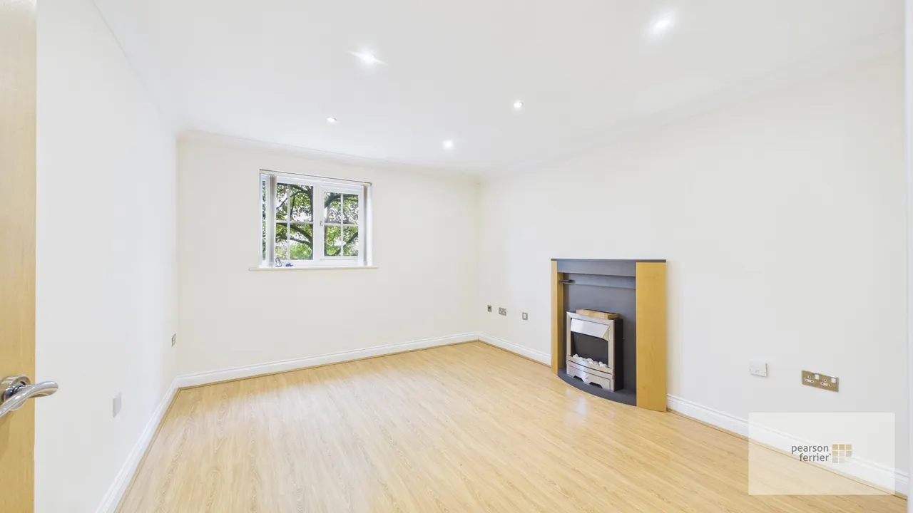 Derby Court, Bury, BL9 6WG, photo 2