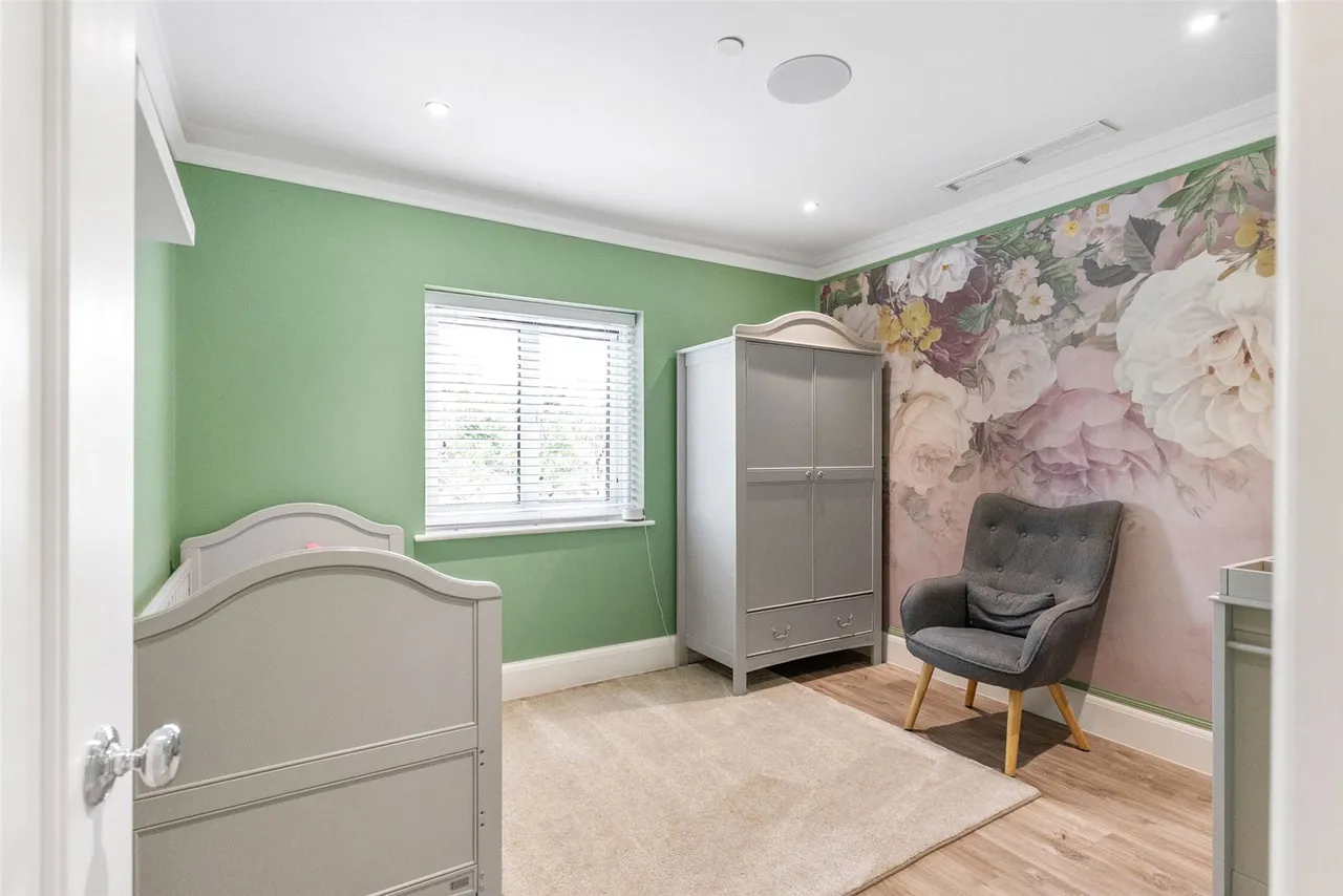 Moorhayes Drive, Laleham, TW18 1SL, photo 11