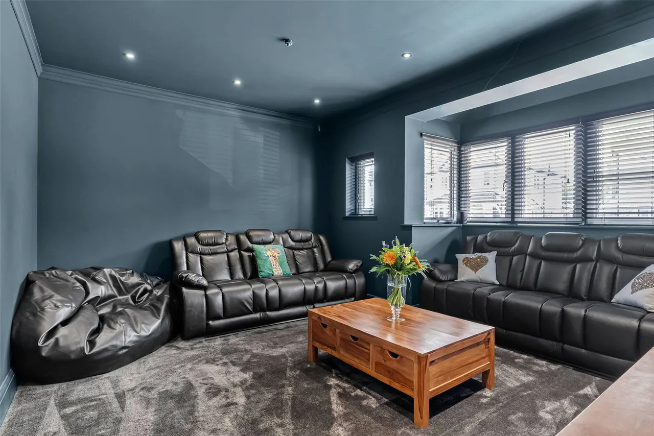 Moorhayes Drive, Laleham, TW18 1SL, photo 6