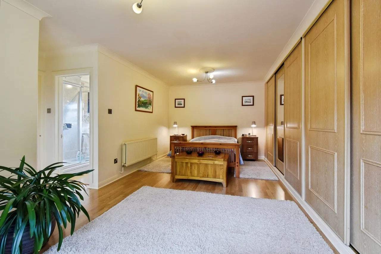 Waterloo Road, SA14, photo 10