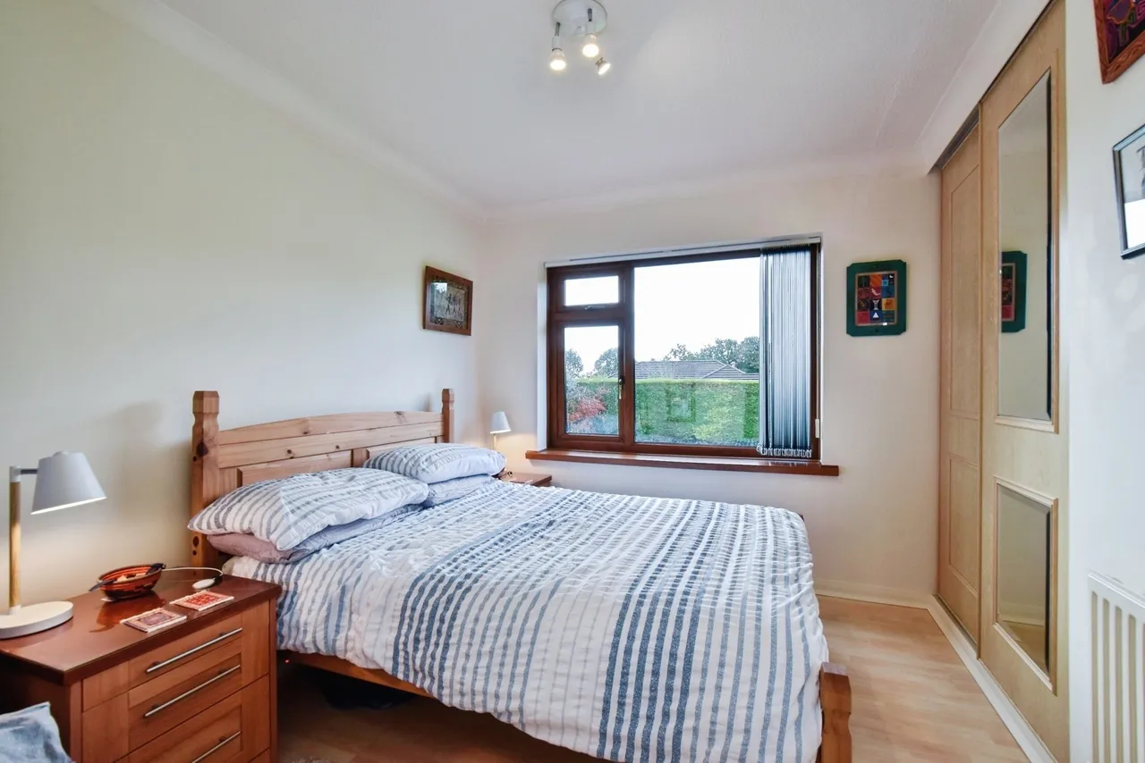Waterloo Road, SA14, photo 12