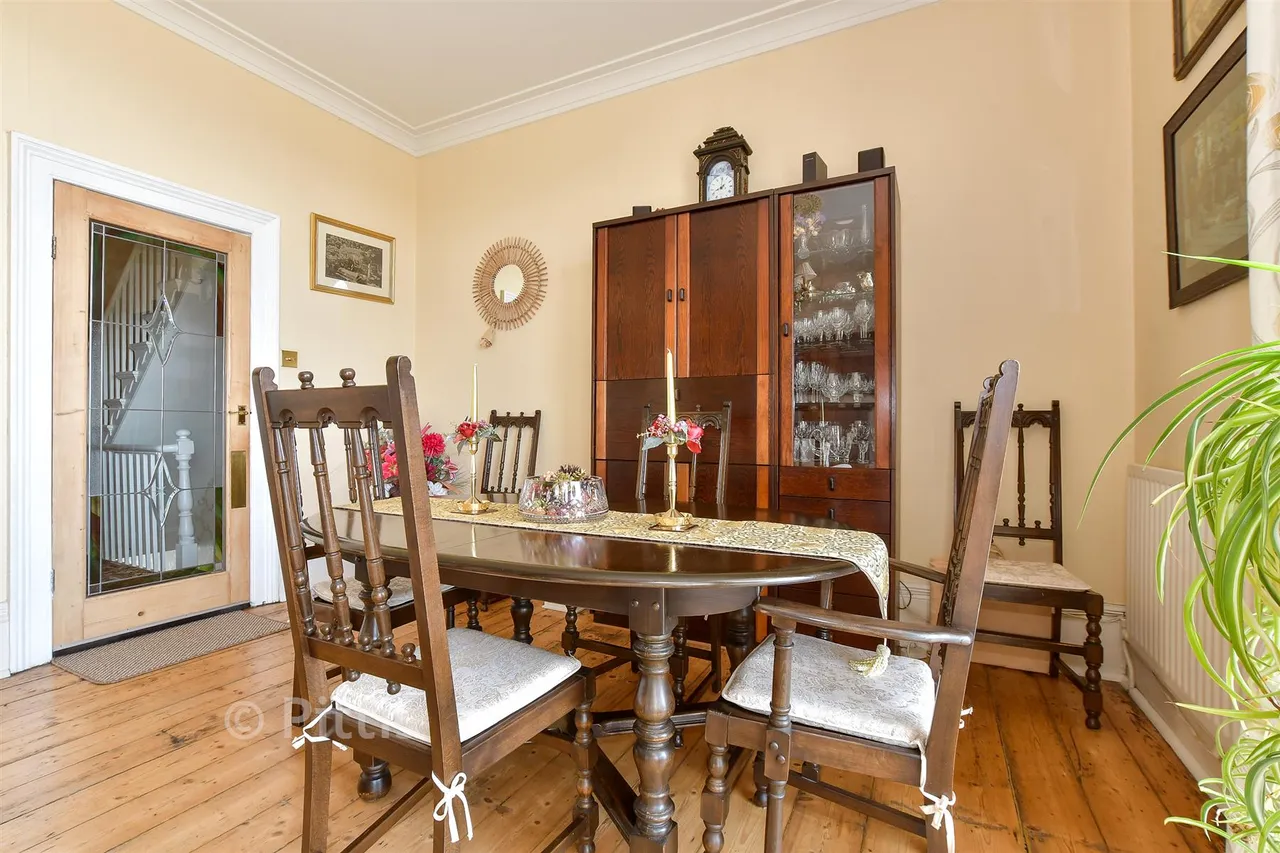 Grove Road, Ventnor, PO38, photo 2