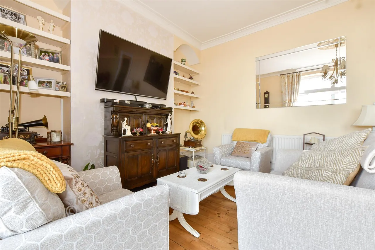 Grove Road, Ventnor, PO38, photo 7