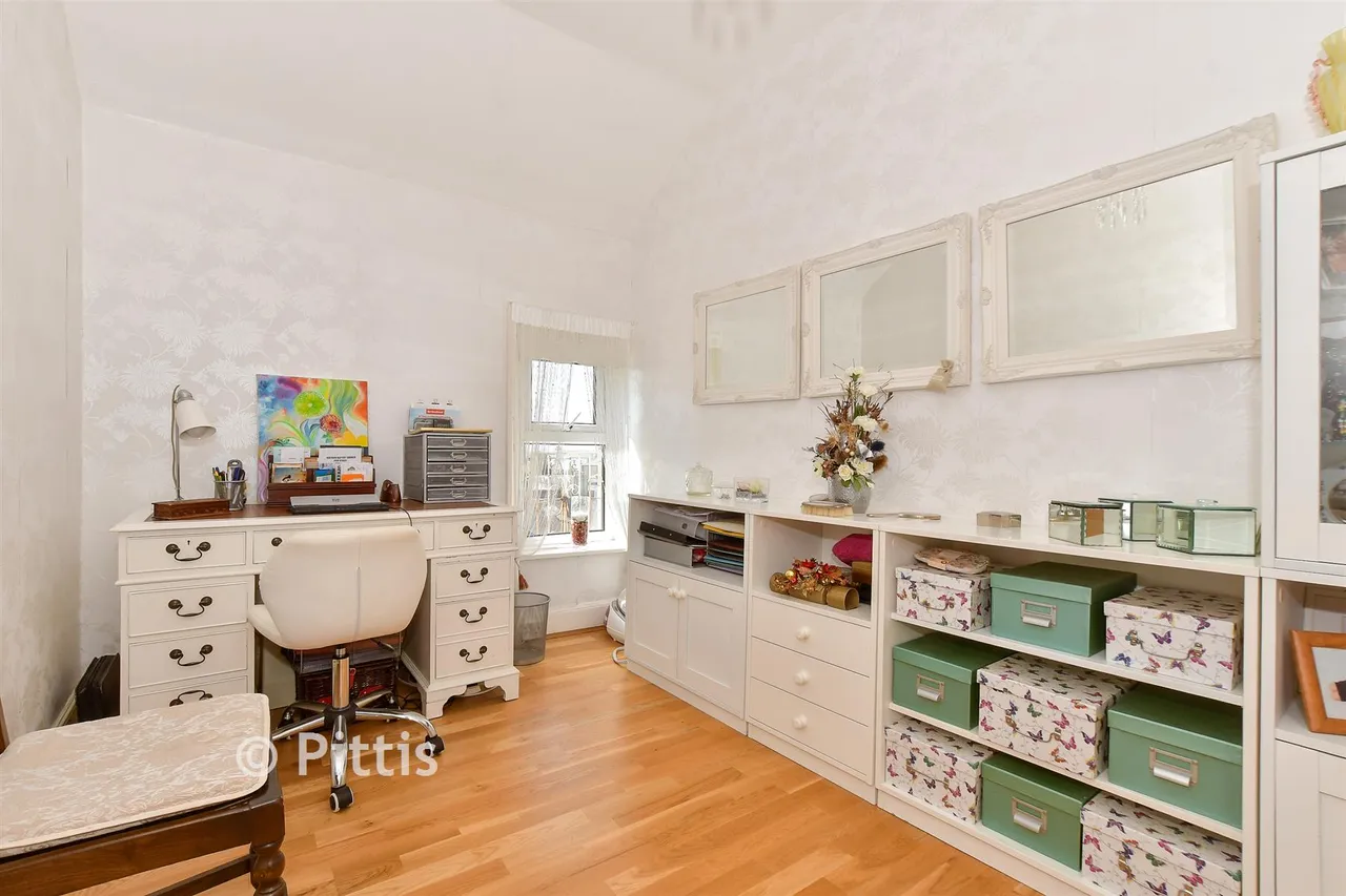 Grove Road, Ventnor, PO38, photo 11