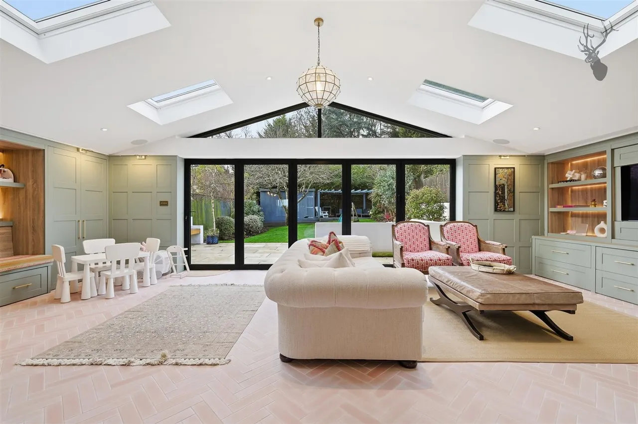 Russell Road, Buckhurst Hill, IG9, photo 14