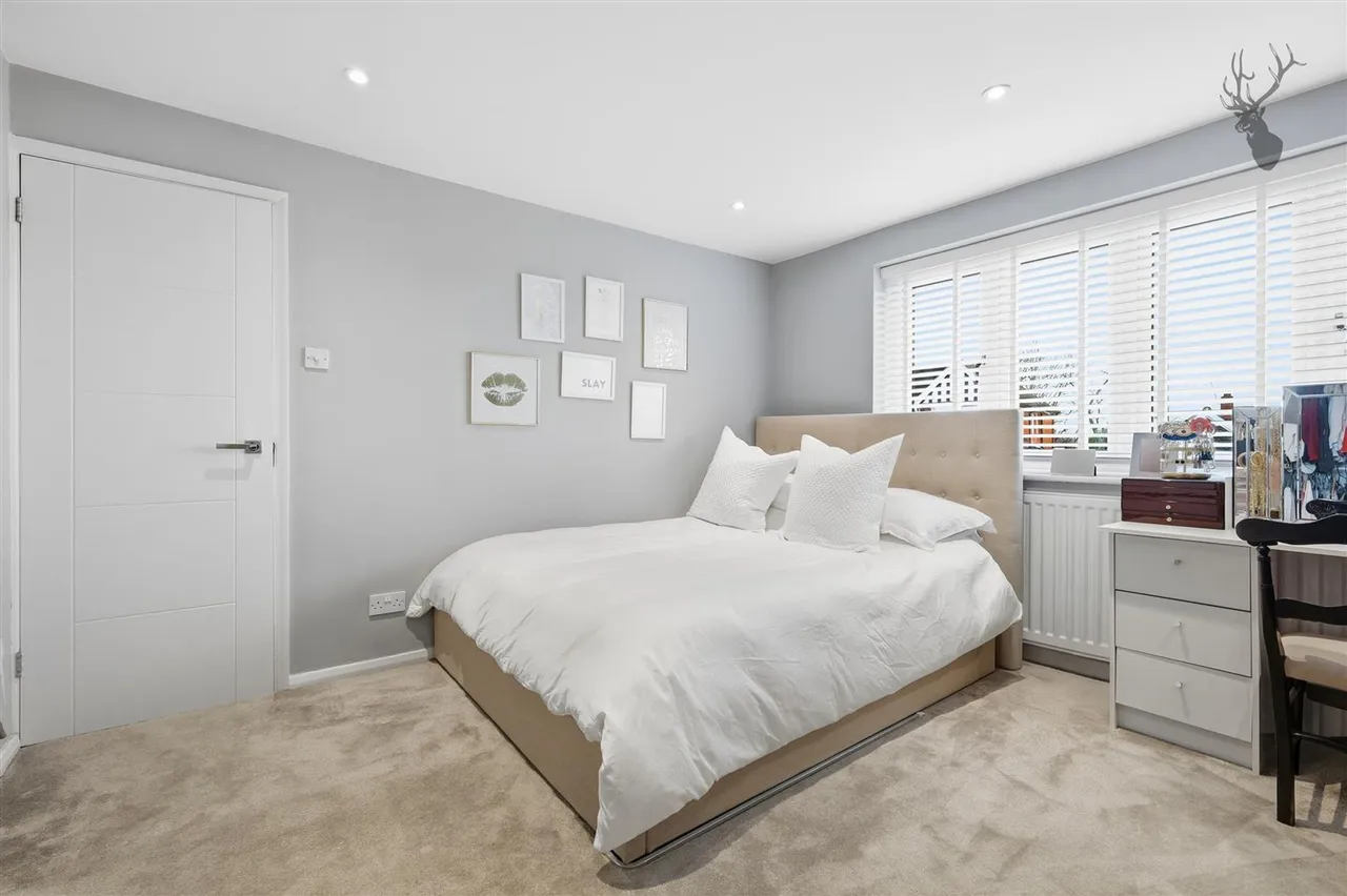 Russell Road, Buckhurst Hill, IG9, photo 30