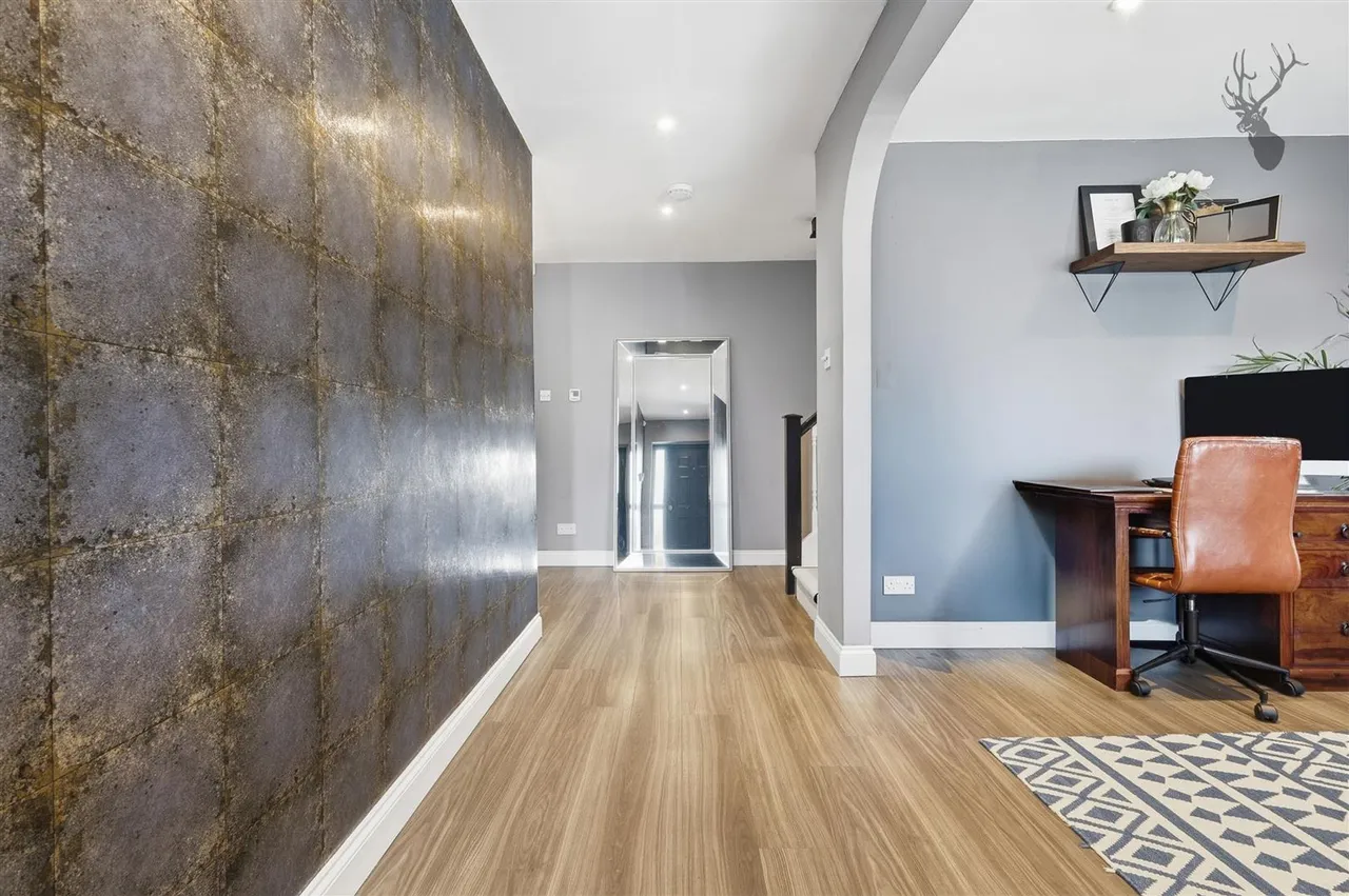 Russell Road, Buckhurst Hill, IG9, photo 5