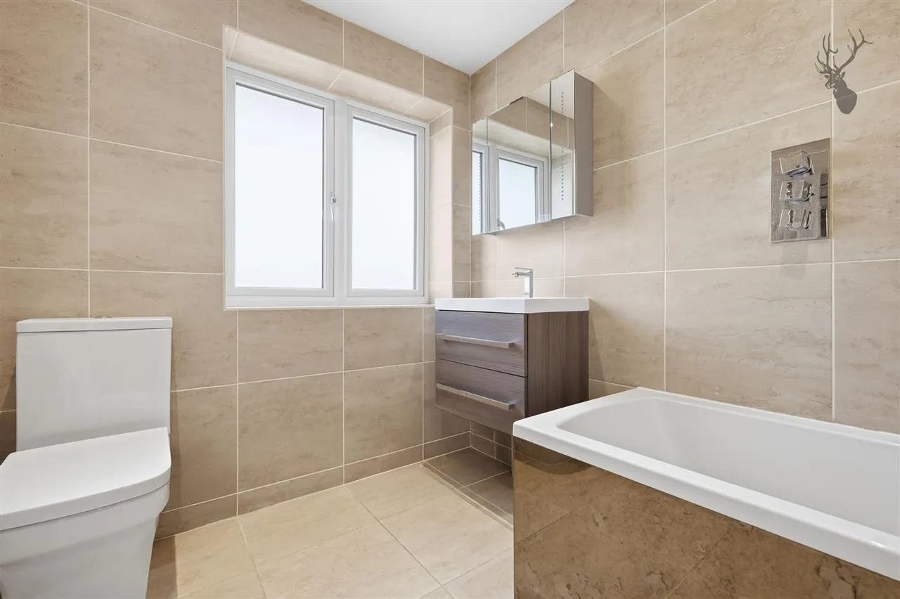 Russell Road, Buckhurst Hill, IG9, photo 33