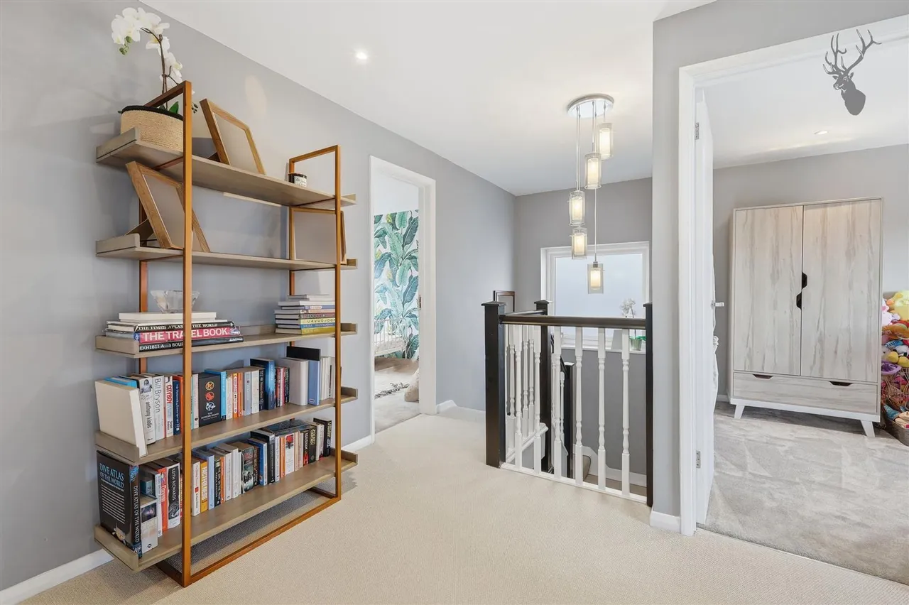 Russell Road, Buckhurst Hill, IG9, photo 21