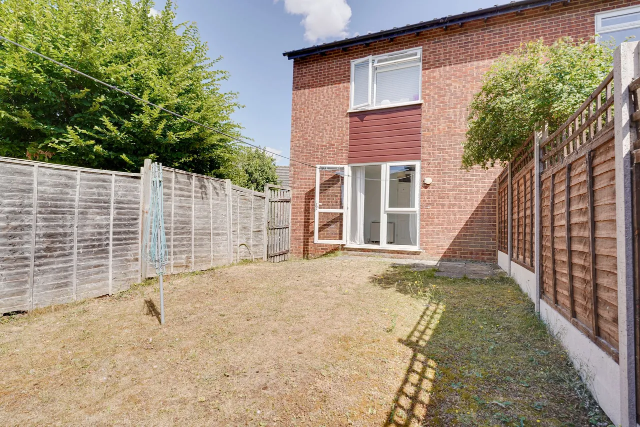 Highgate Grove, Sawbridgeworth, CM21, photo 4