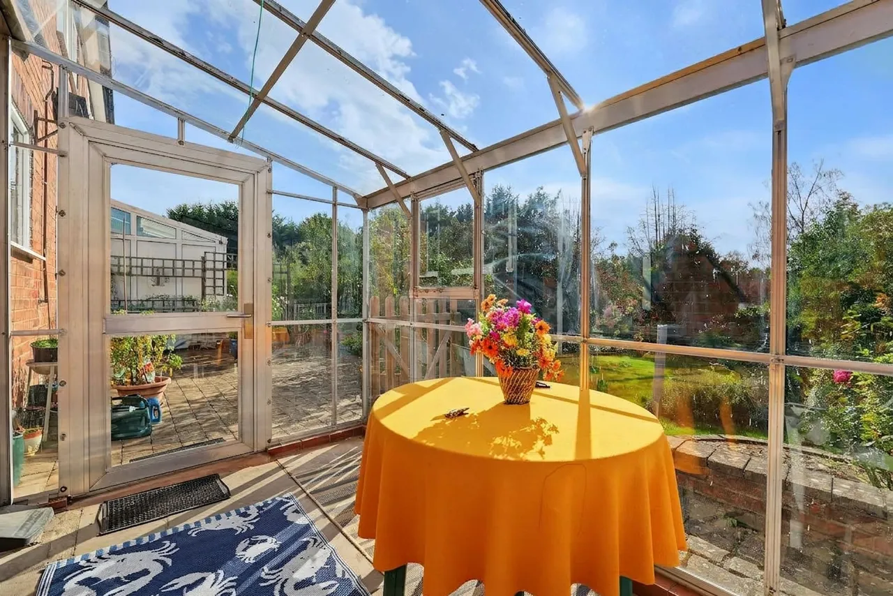 Peters Drive, Off Scraptoft Lane, LE5, photo 6