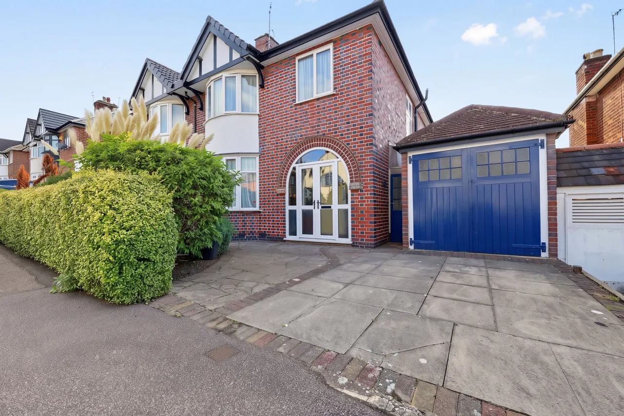 3 bed house for sale, Peters Drive, Off Scraptoft Lane, LE5