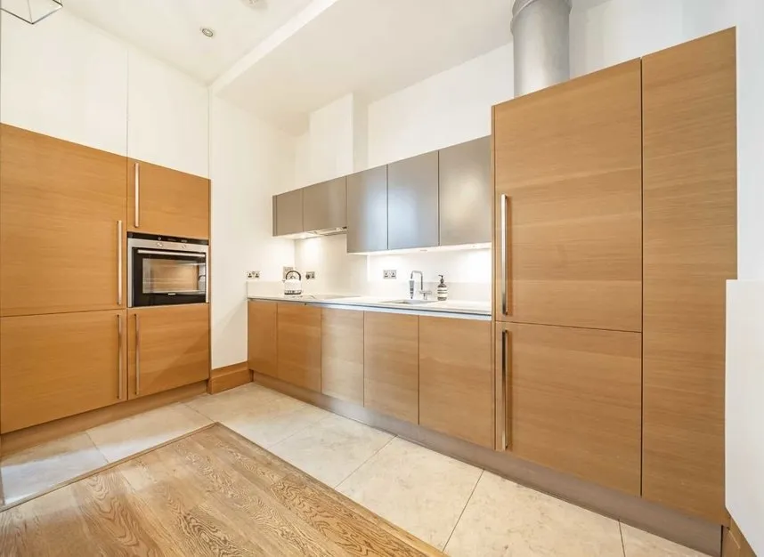 Leman Street, Aldgate, E1, photo 3